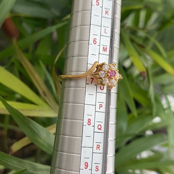 14K Gold Plated Pink and Clear Crystal Stone Flower Ring - Picture 12 of 15